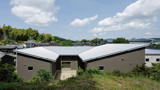 SETOUCHI MINKA featuring HIRAYA 瀬戸内の民家、平屋。